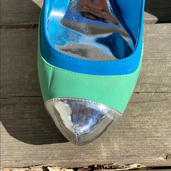 Women’s JustFab color block platform heels - Picture 3 of 5